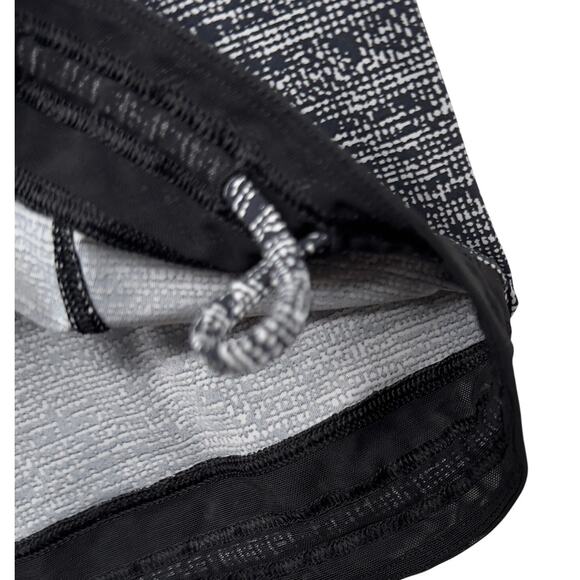 Lululemon Find Focus Womens 8 Short Sleeve Crop Top Mesh Twillines Ice Black - Picture 6 of 10